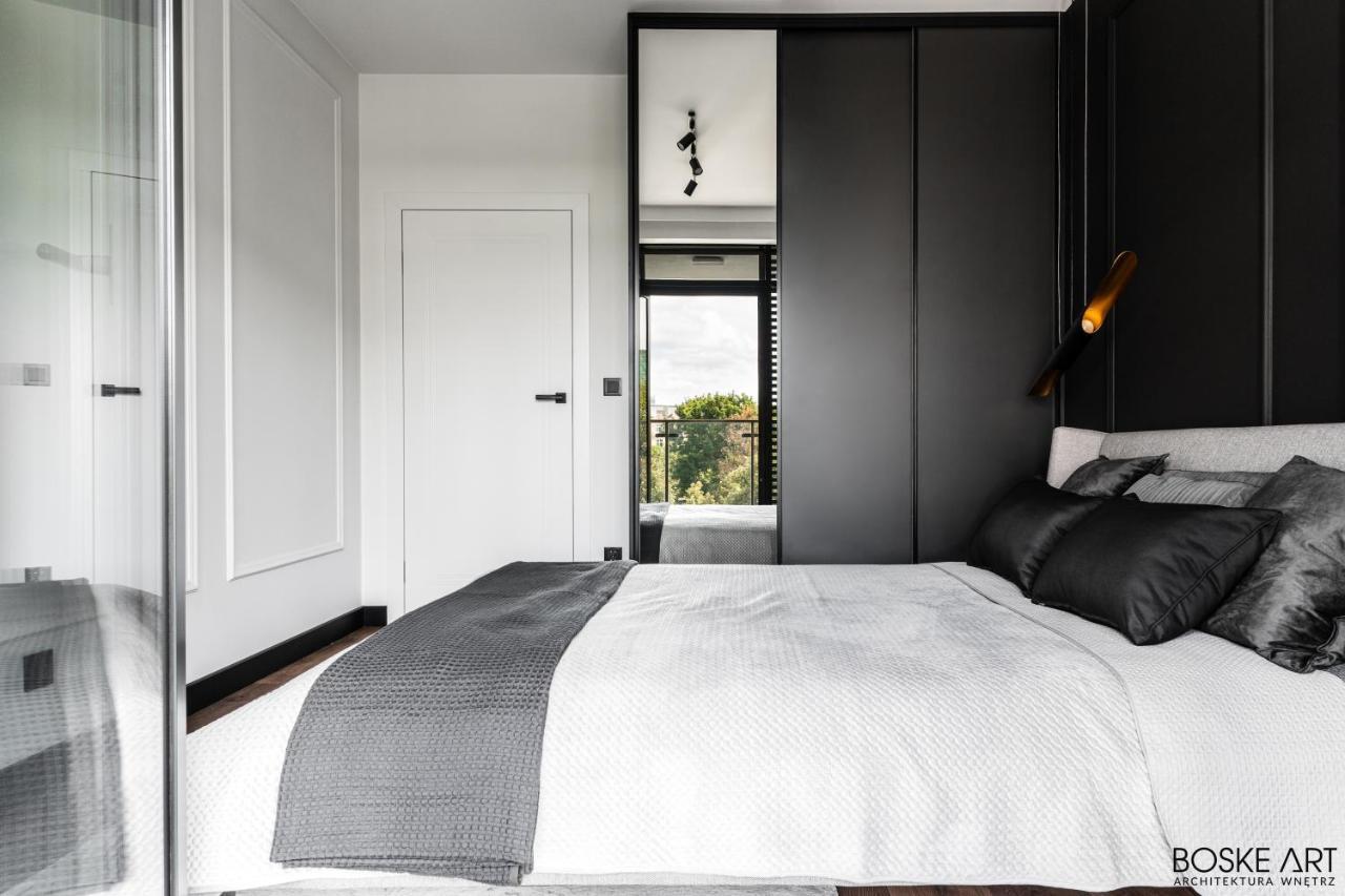 Stylowy Apartament W Centrum Poznania Luaran gambar