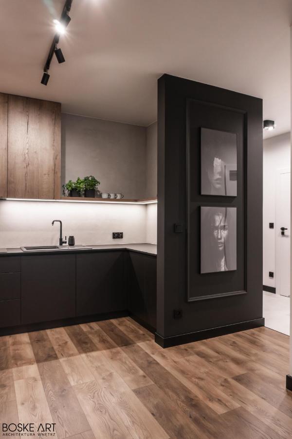 Stylowy Apartament W Centrum Poznania Luaran gambar