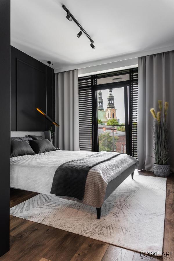 Stylowy Apartament W Centrum Poznania Luaran gambar