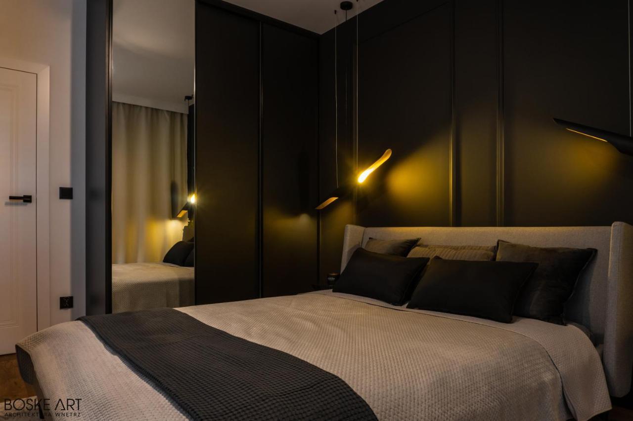 Stylowy Apartament W Centrum Poznania Luaran gambar