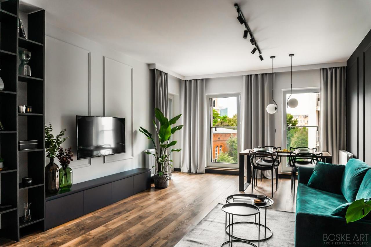 Stylowy Apartament W Centrum Poznania Luaran gambar