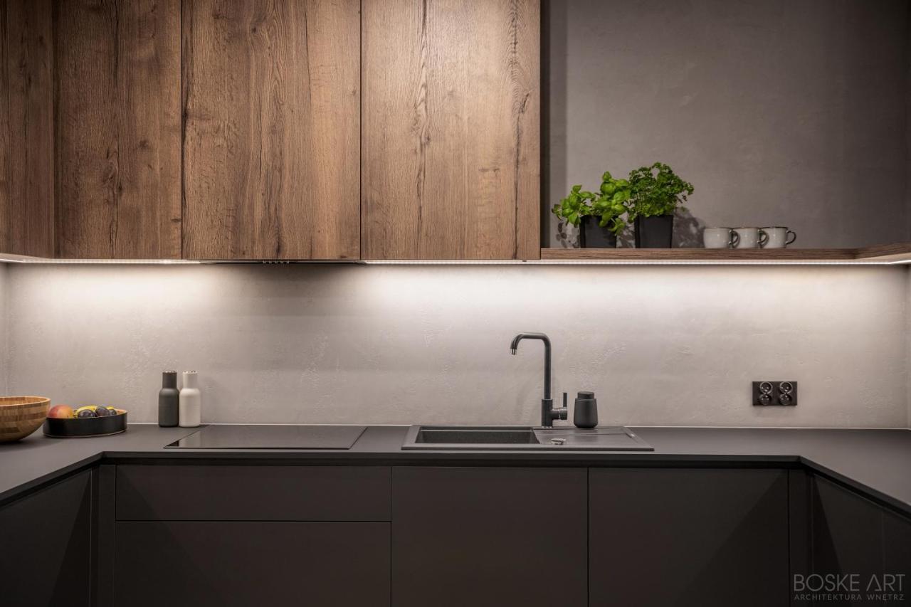 Stylowy Apartament W Centrum Poznania Luaran gambar
